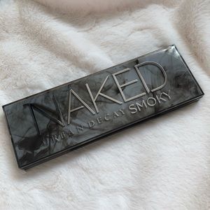 Urban Decay Naked Smoky Palette